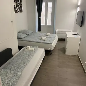 Renovated In The Heart Of The Old Town , Menton Frankreich